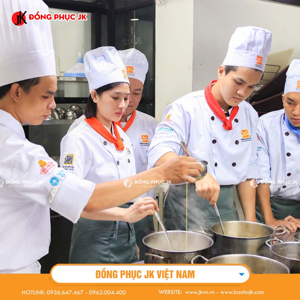 dong-phuc-nha-bep